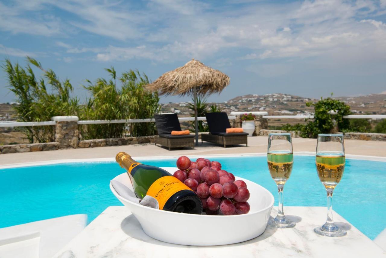 Tatiana Villa & Apartments Klouvas Екстер'єр фото