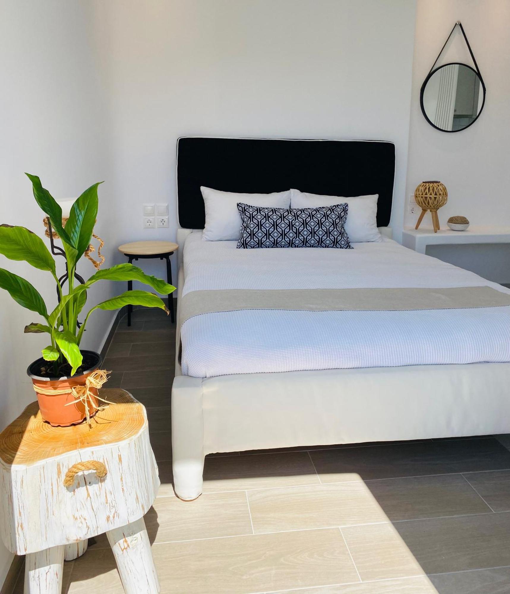 Tatiana Villa & Apartments Klouvas Екстер'єр фото
