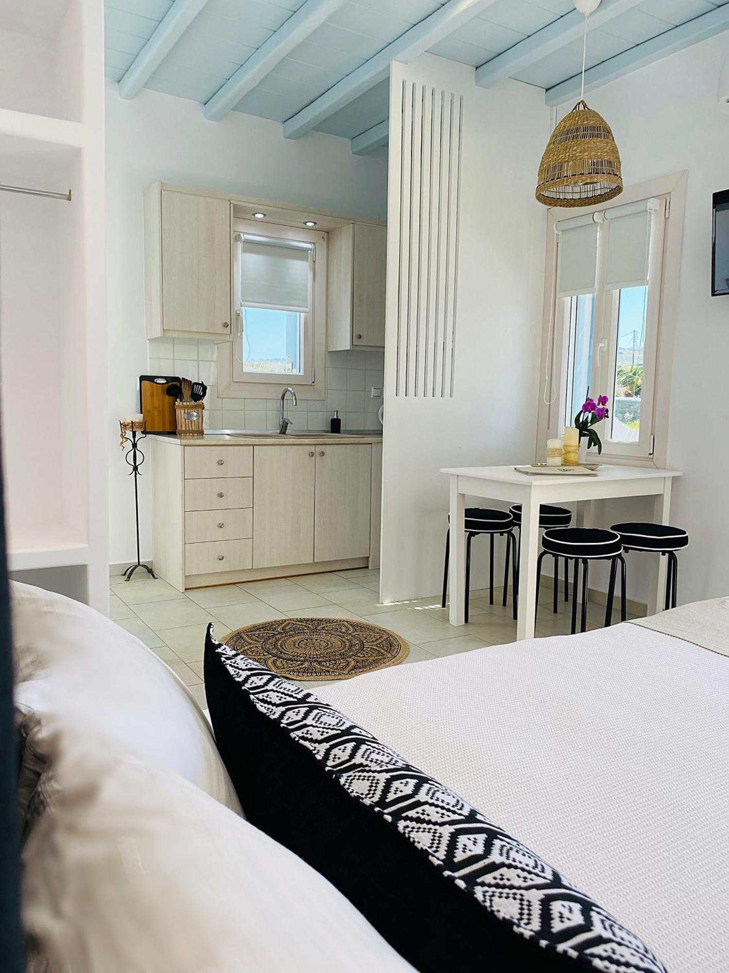 Tatiana Villa & Apartments Klouvas Екстер'єр фото